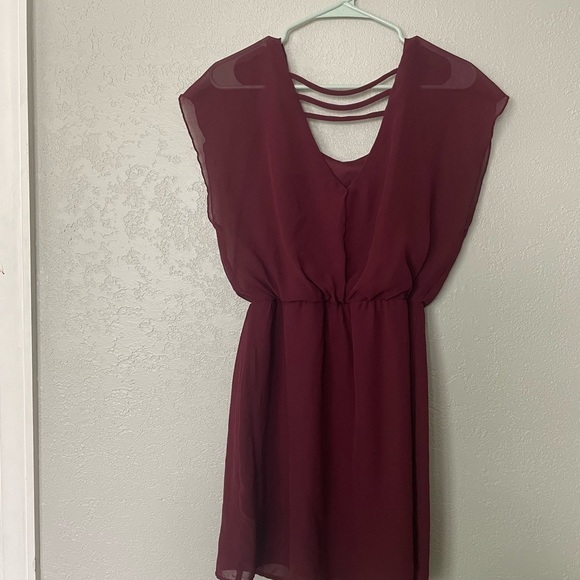 City triangles maroon dress - Picture 2 of 3